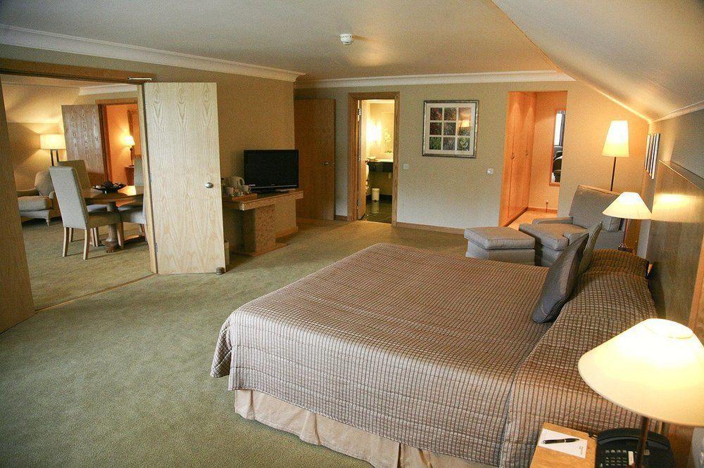 Regency Park Hotel, Health Club & Spa Thatcham Eksteriør bilde