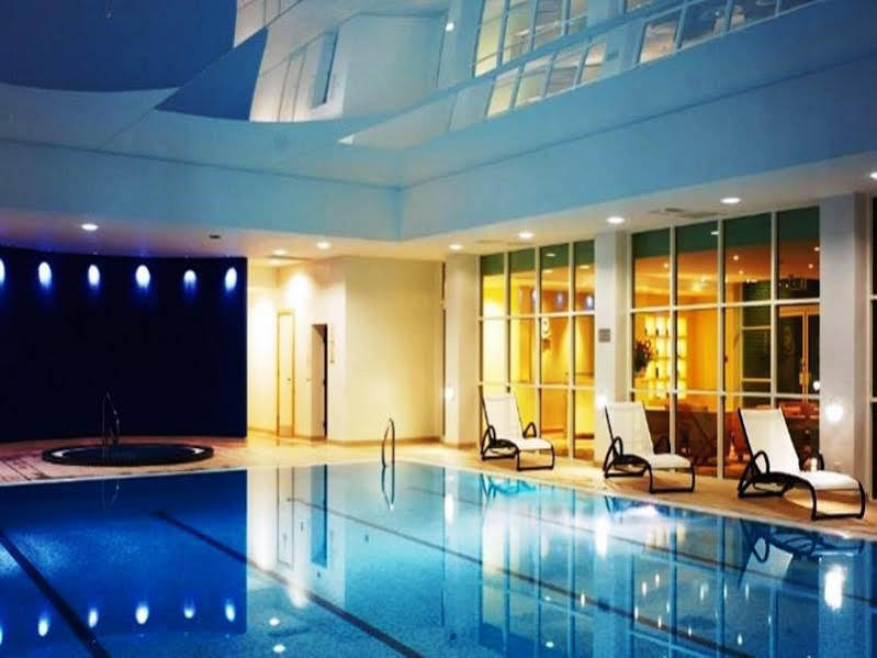 Regency Park Hotel, Health Club & Spa Thatcham Eksteriør bilde
