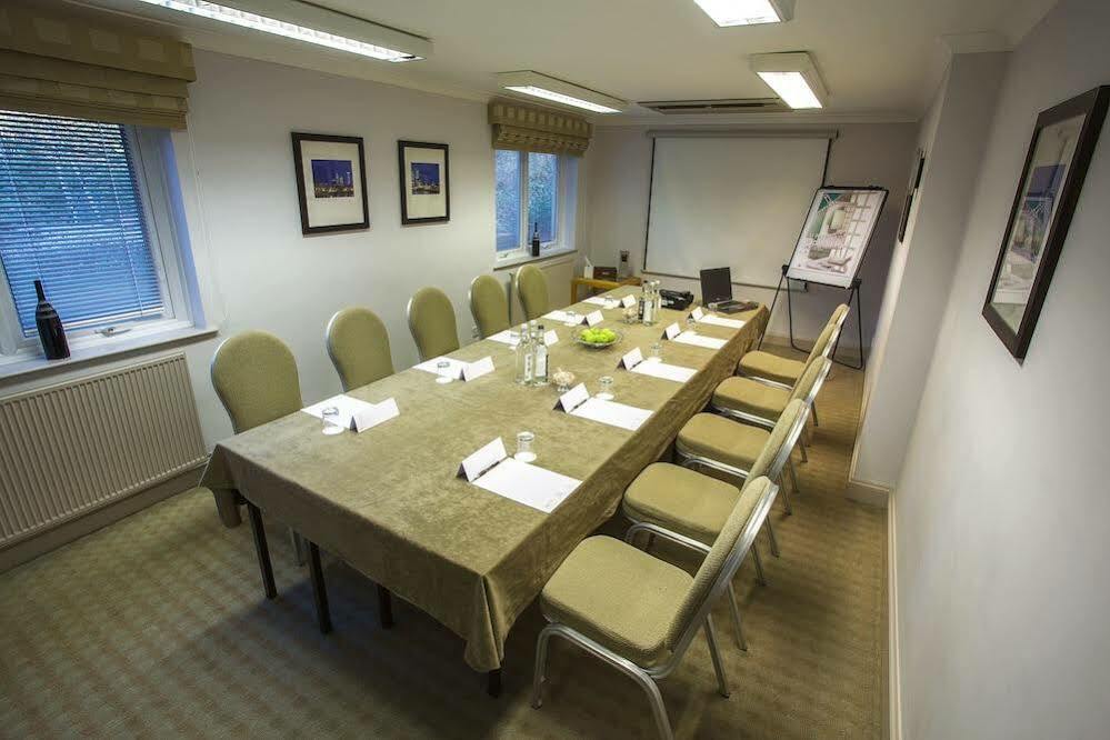 Regency Park Hotel, Health Club & Spa Thatcham Eksteriør bilde