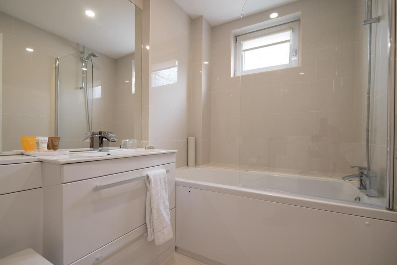 Regency Park Hotel, Health Club & Spa Thatcham Eksteriør bilde
